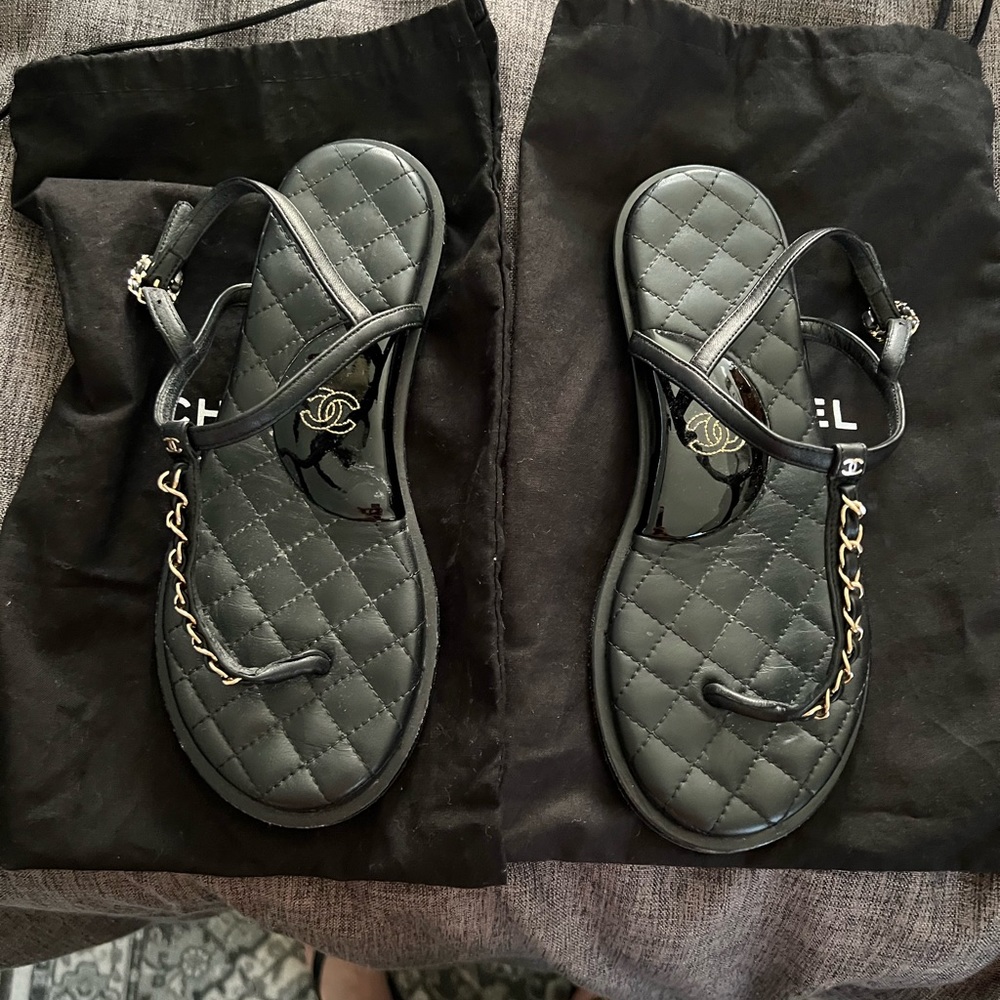 Chanel Lam and calf skin leather thong sandals.